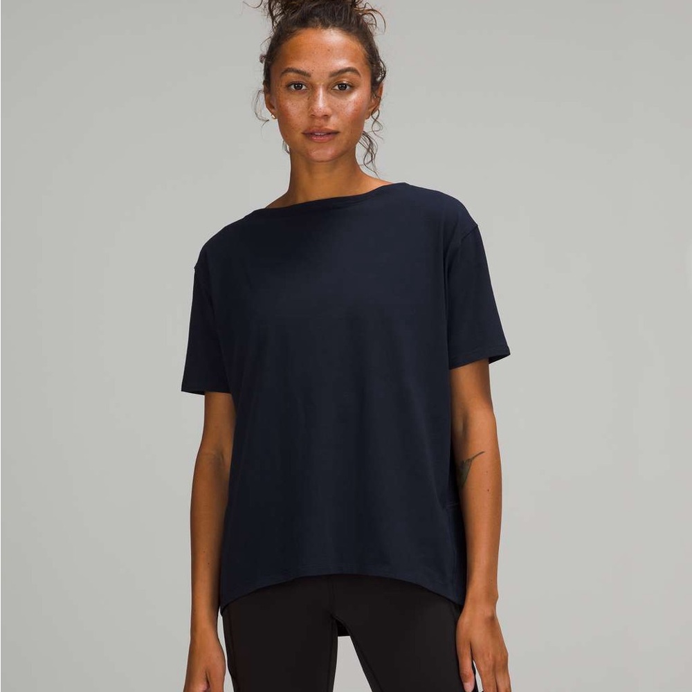 Lululemon Back in Action Short Sleeve Nulu